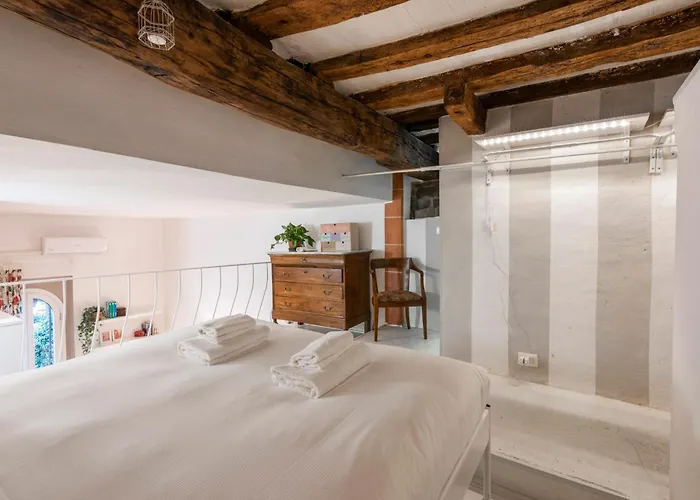 San Niccolo Loft Near Ponte Vecchio * Florenz